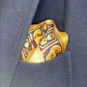 Silk patterned pocket square